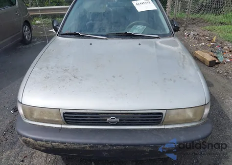 1993 Nissan Sentra E/Xe/Gxe z USA, uszkodzony, nr VIN 1N4EB31F4PC731095